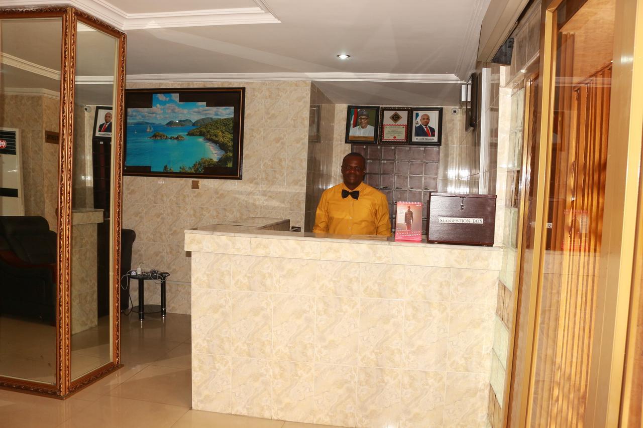 Cute Villa Hotel And Suites Uyo Exterior foto