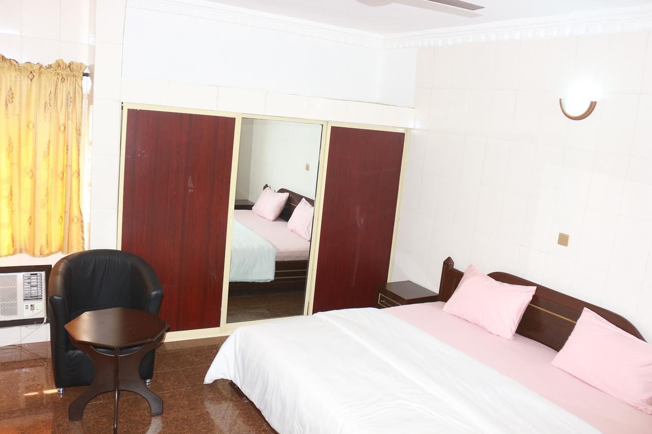 Cute Villa Hotel And Suites Uyo Exterior foto
