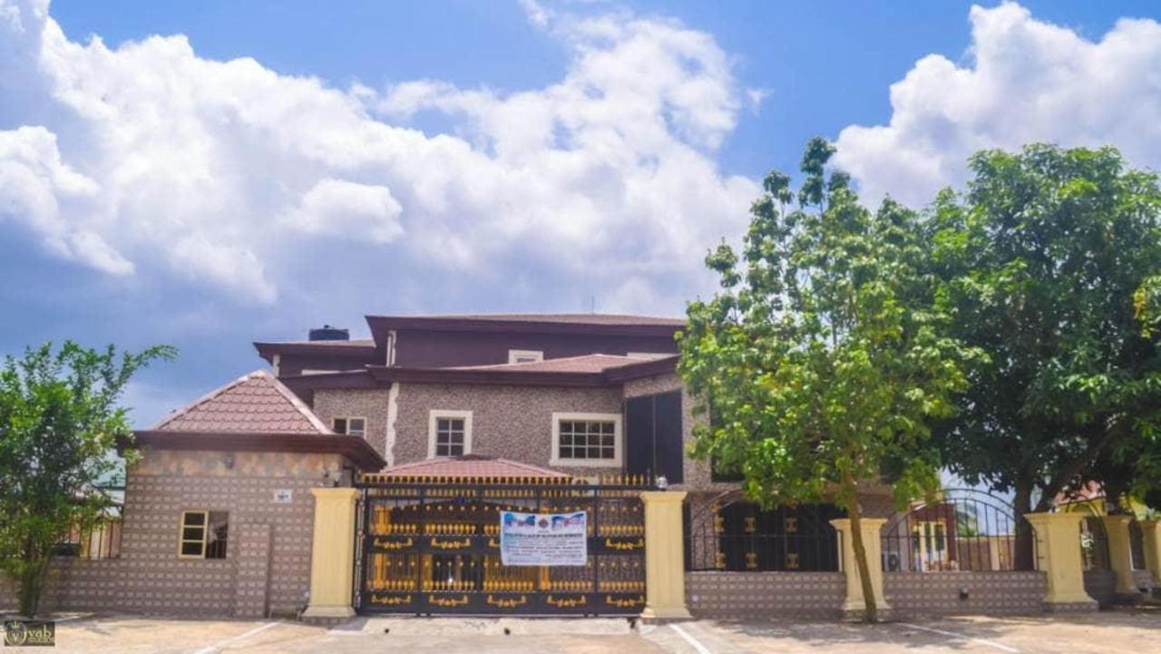 Cute Villa Hotel And Suites Uyo Exterior foto